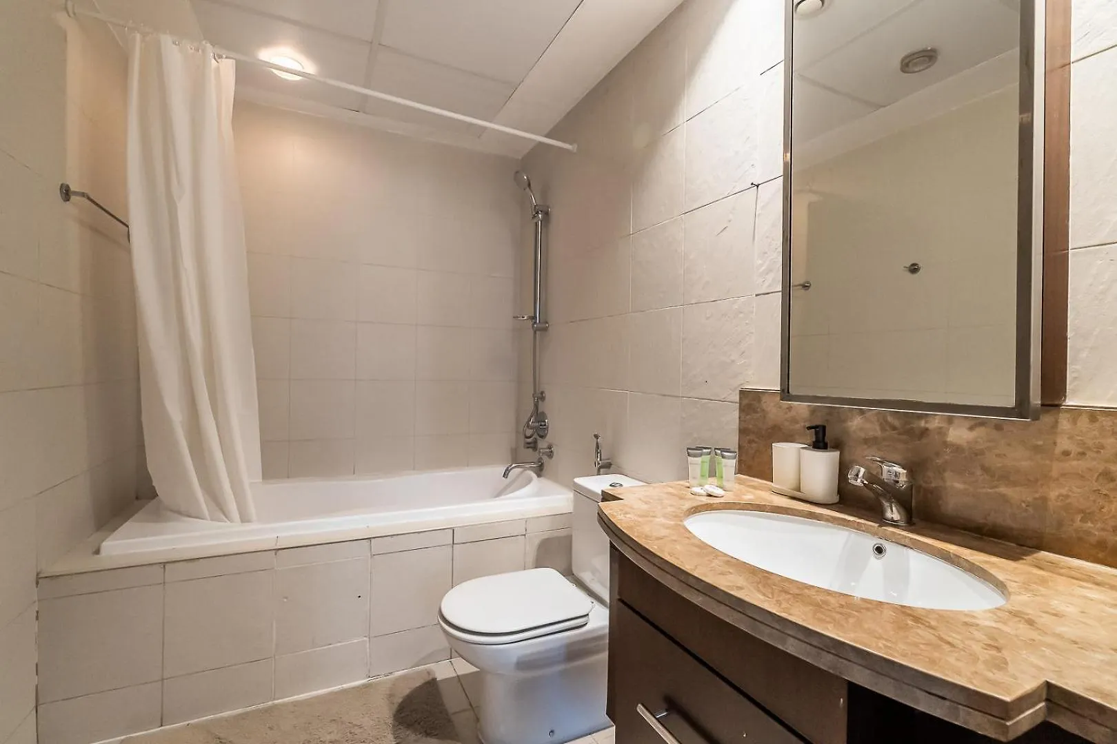 Spacious 1Bdr Apartment Downtown I Standpoint Tower Dubai