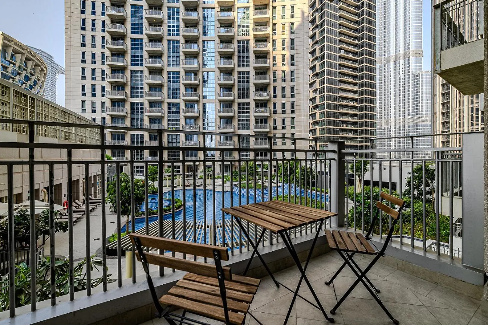 Spacious 1Bdr Apartment Downtown I Standpoint Tower Dubai
