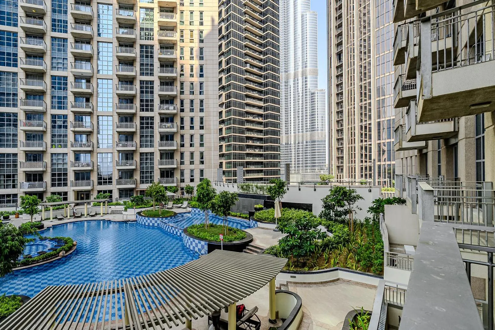 Spacious 1Bdr Apartment Downtown I Standpoint Tower Dubai